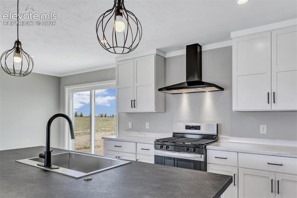 930 Awesome View Yoder, CO 80864 - Photo 7 of 35