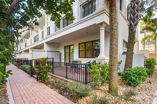 $4,750 | 613 Windward Circle North, Boynton Beach, FL 33435