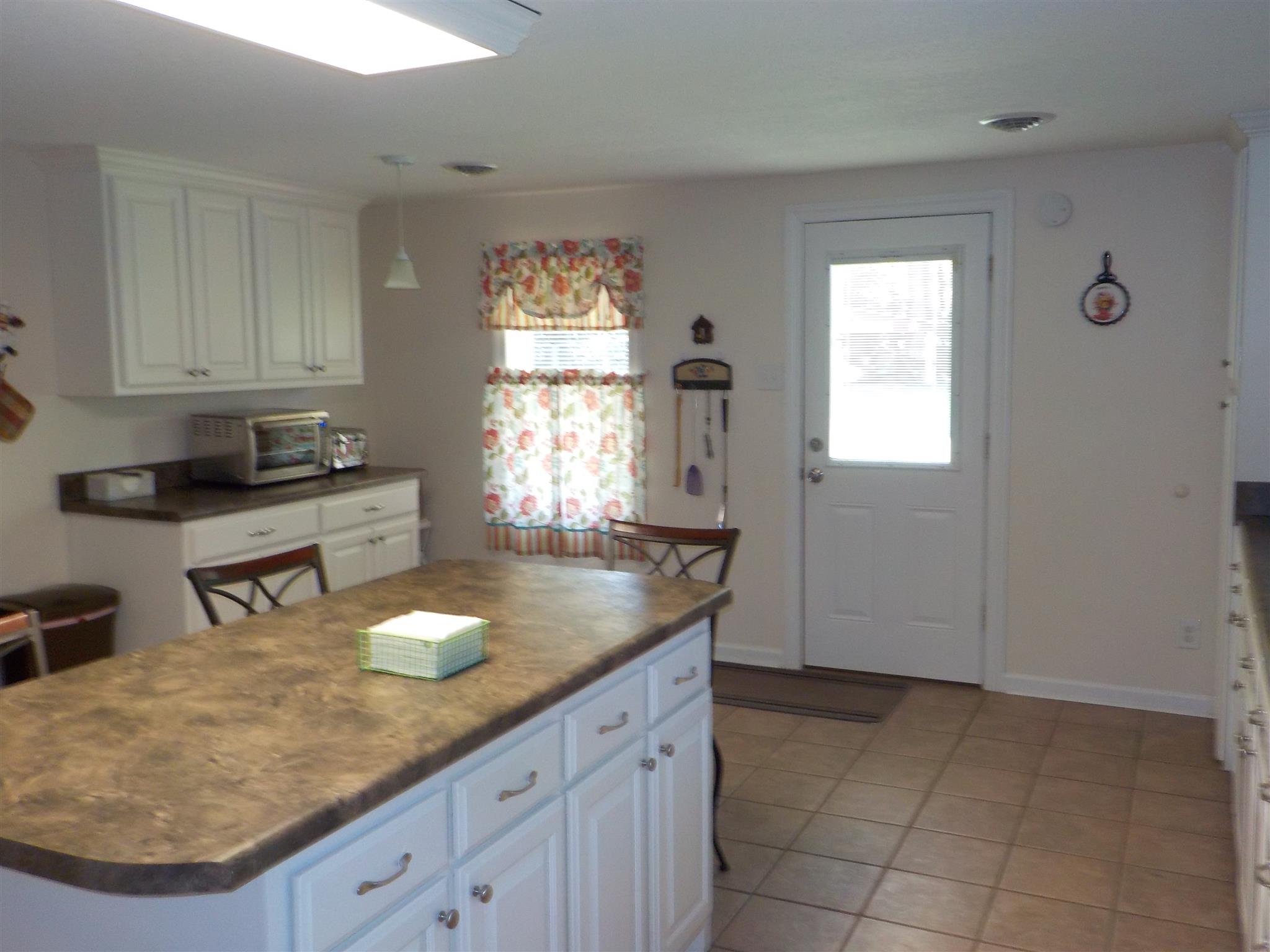 12403 Old Tullahoma Road Tullahoma, TN 37388 - Photo 8 of 30 Gallery Image 8