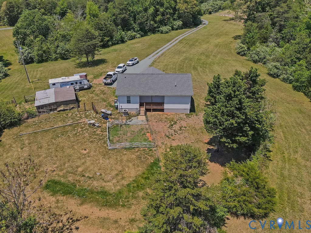 4336 Hells Bend Road Palmyra, VA 22963 - Photo 19 of 35 Single-story residence on a sloped, expansive prop