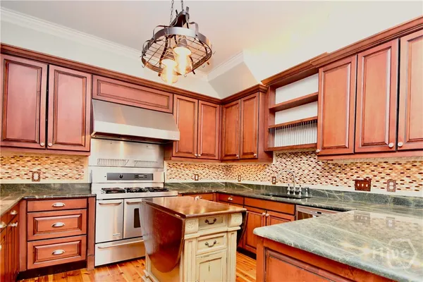 $695,000 | 6 Oak Grove Road, Athens, GA 30607