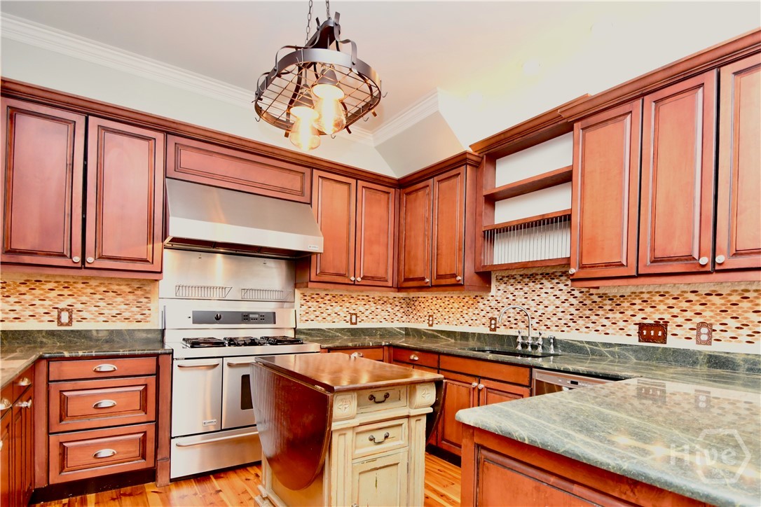 6 Oak Grove Road Athens, GA 30607 - Photo 12 of 62