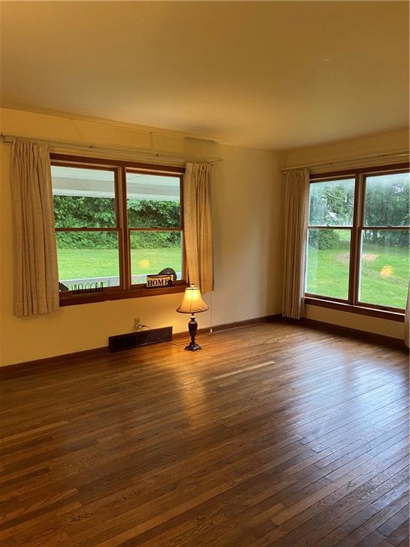 1394 Gringo Clinton Road Aliquippa, PA 15001 - Photo 3 of 11 Gallery Image 3