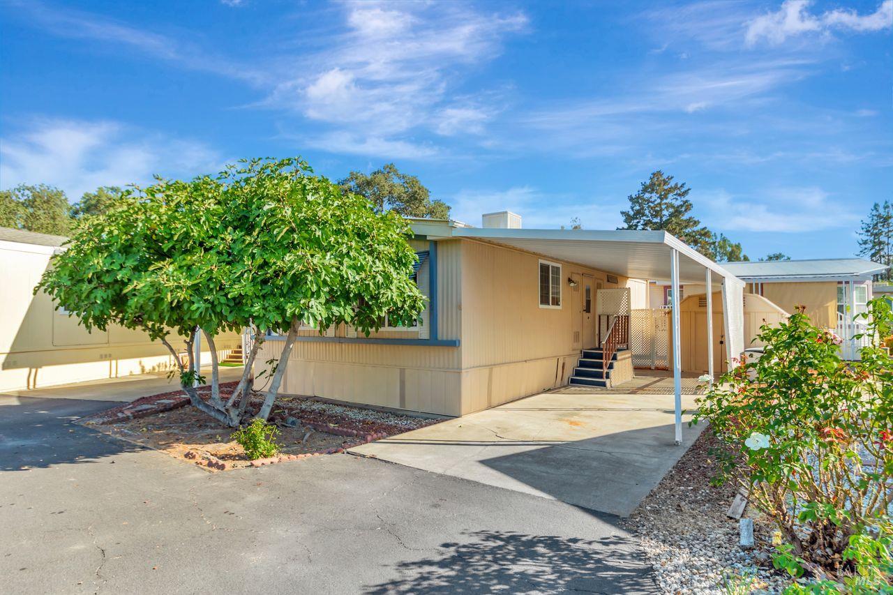 504 Colonial Park Drive Santa Rosa, CA 95403 - Photo 3 of 22 a house view with a garden space