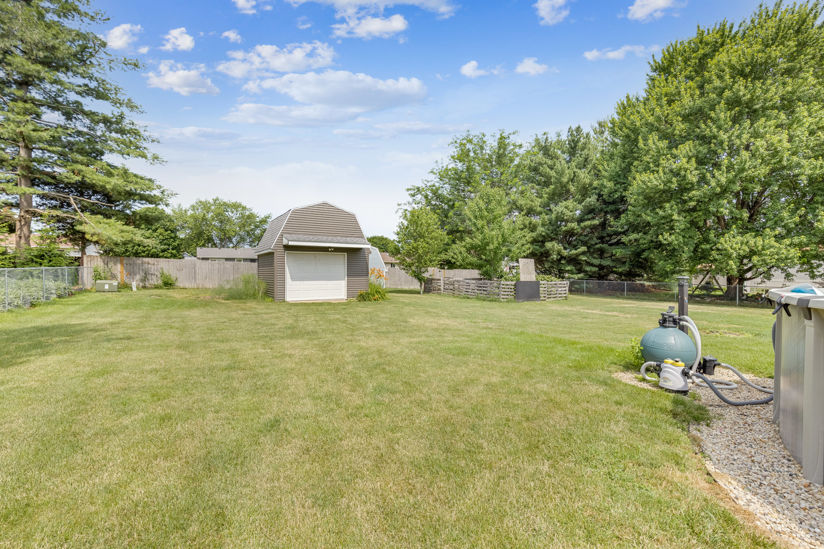 5394 South Mill Pond Road Rochelle, IL 61068 - Photo 27 of 28 a fire hydrant in the middle of a field