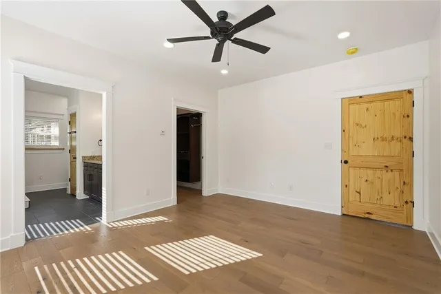 a view of a livingroom with a space