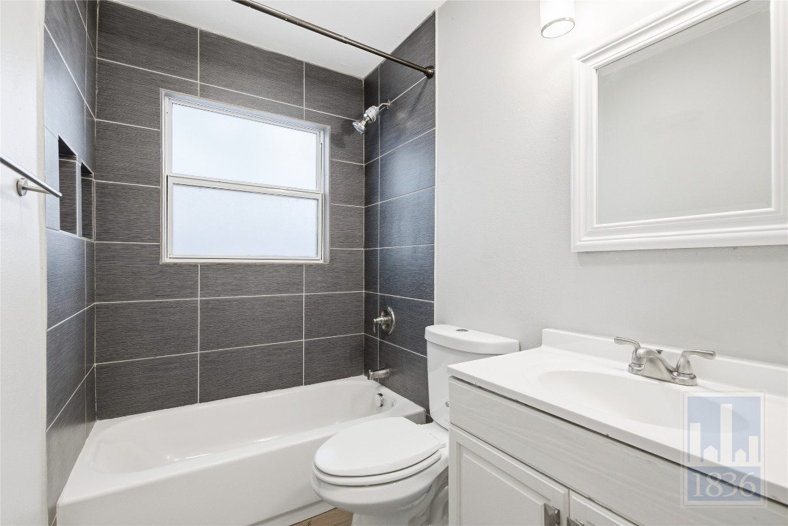 5308 Overbrook Drive Austin, TX 78723 - Photo 12 of 23