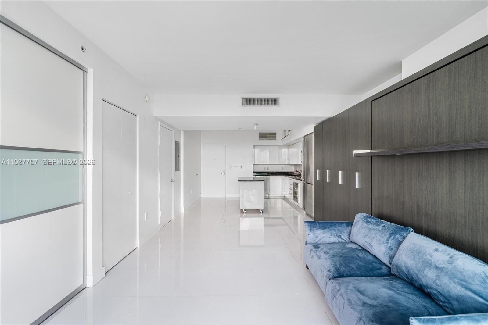 92 Southwest 3rd Street, Unit 4109 Miami, FL 33130 - Photo 5 of 23 Photo 5