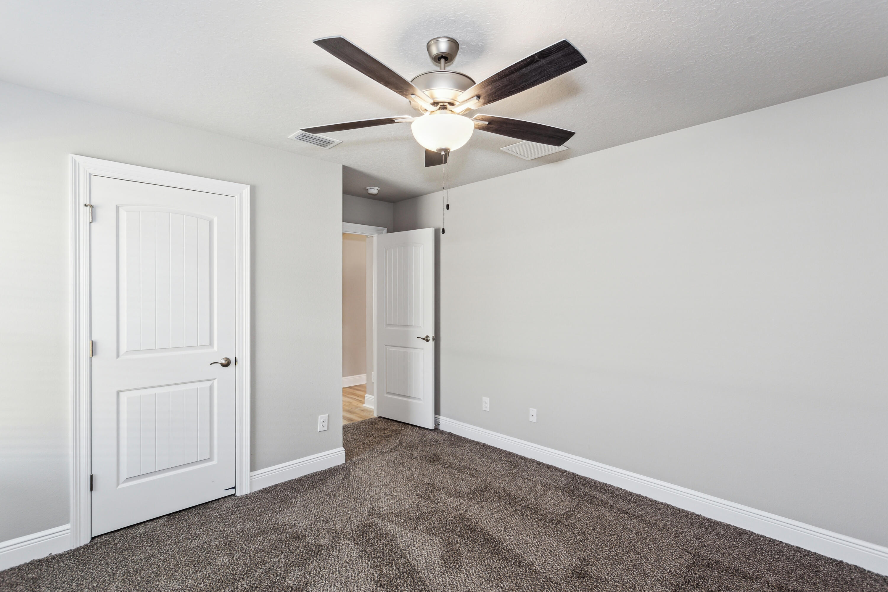 3464 Doyle Hawkins Road Navarre, FL 32566 - Photo 13 of 32 8564 La Salle Dr-14