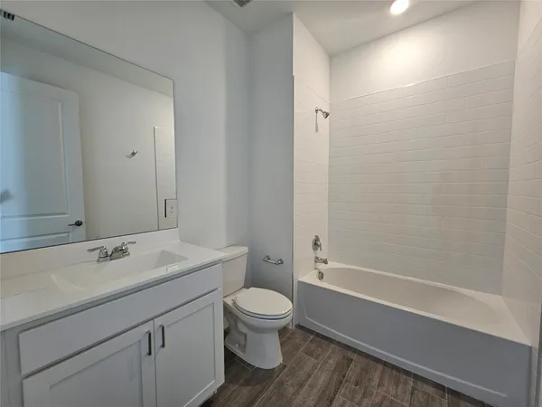 $3,700 | 5729 Graceful Way, Delray Beach, FL 33484