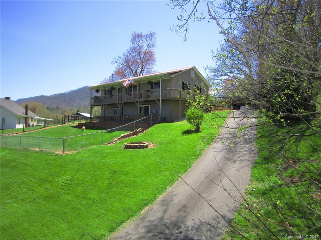 266 Murray Road Canton, NC 28716 - Photo 29 of 36 a view of a back yard
