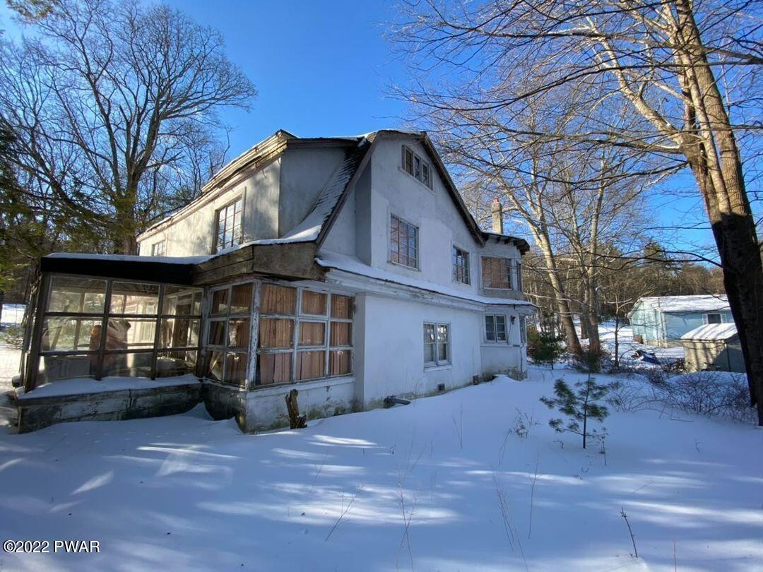 275 Sawkill Road Milford, PA 18337 - Photo 3 of 15 Right side of house