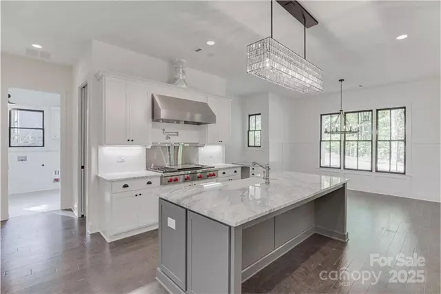 $2,795,500 | 155 Eagle Chase Lane, Troutman, NC 28166