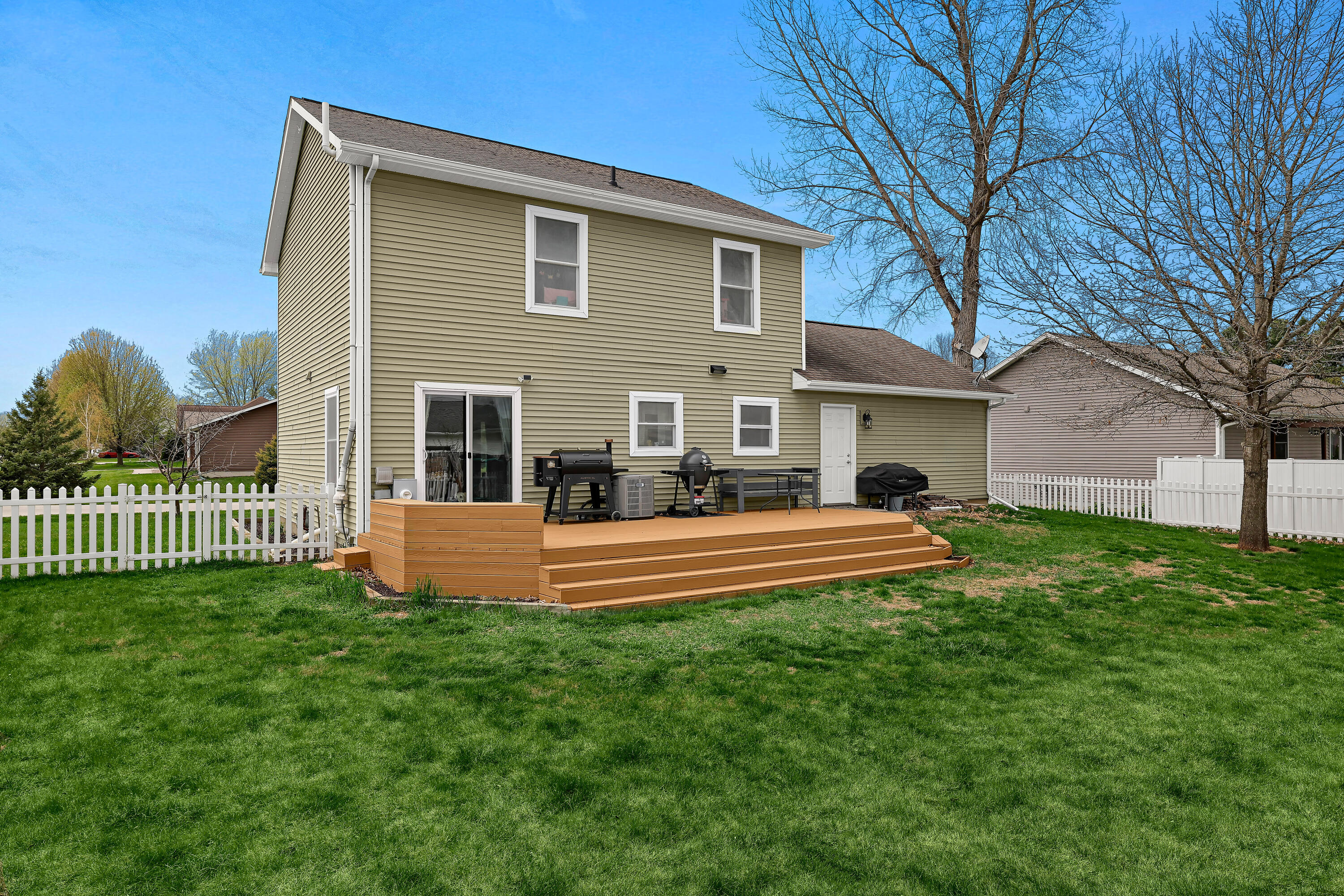 1359 Spruce Street Rockland, WI 54653 - Photo 3 of 23 _C8A3090