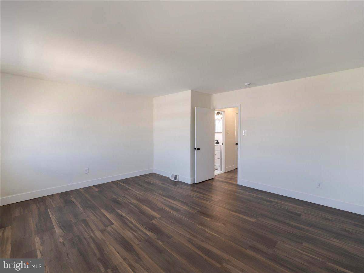 11805 Brandon Road Philadelphia, PA 19154 - Photo 15 of 23 Gallery Image 15
