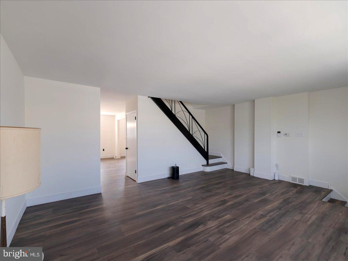 11805 Brandon Road Philadelphia, PA 19154 - Photo 8 of 23 Gallery Image 8