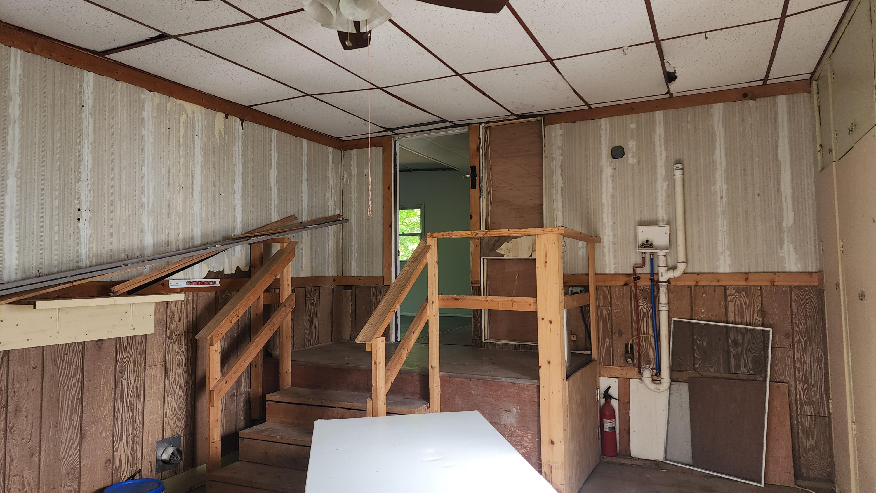 14915 White Road Bailey, MI 49303 - Photo 5 of 37 Entryway