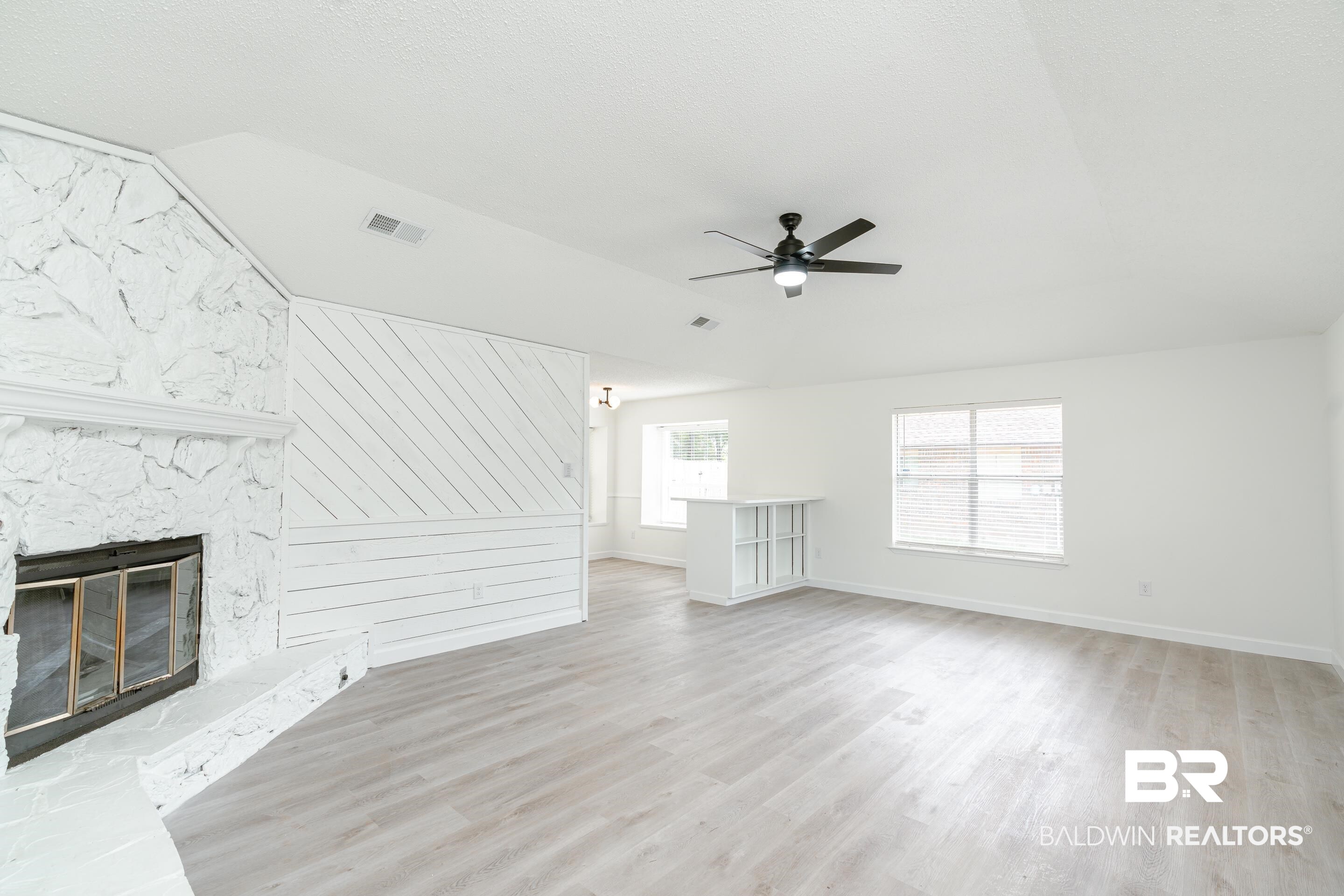 1808 Southampton Way Mobile, AL 36618 - Photo 7 of 36