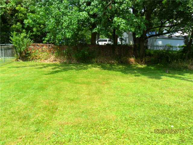 2208 Case Road Columbus, OH 43224 - Photo 5 of 14