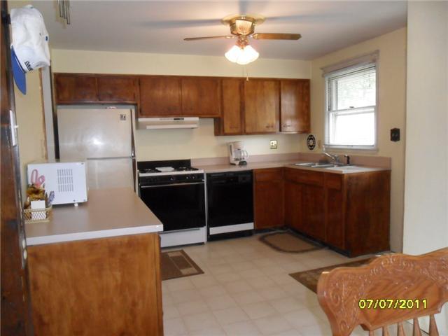 2208 Case Road Columbus, OH 43224 - Photo 7 of 14