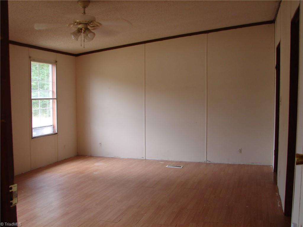 3912 Bethesda Road Lexington, NC 27295 - Photo 10 of 19 Primary Bedroom