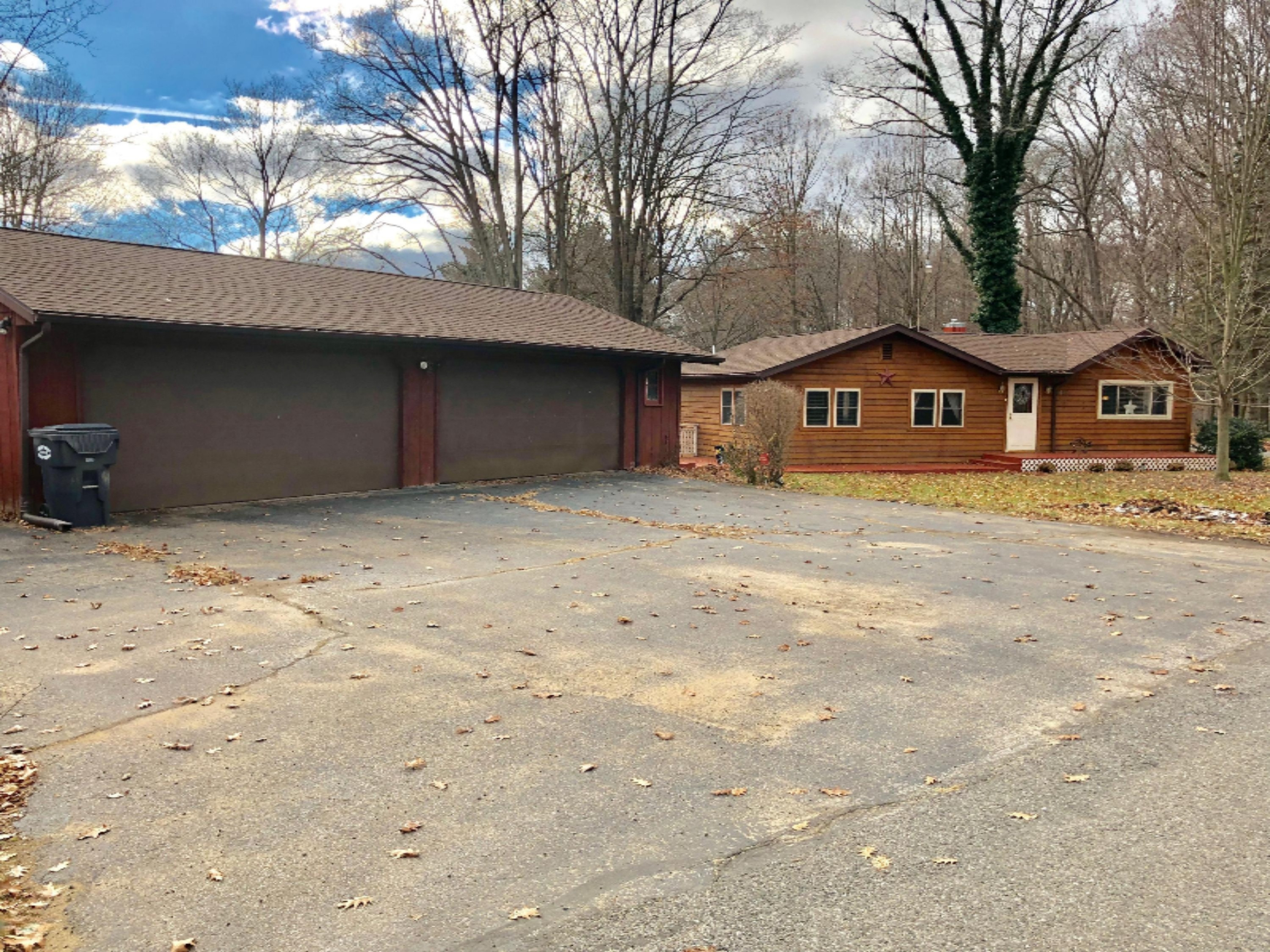 6435 West Hagar Shore Road Coloma, MI 49038 - Photo 6 of 58 IMG-0663