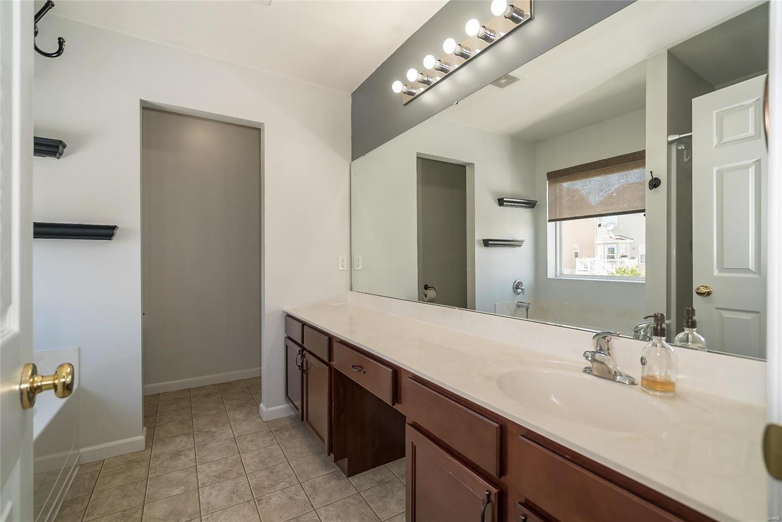 605 Spring Manor O'Fallon, MO 63368 - Photo 13 of 48