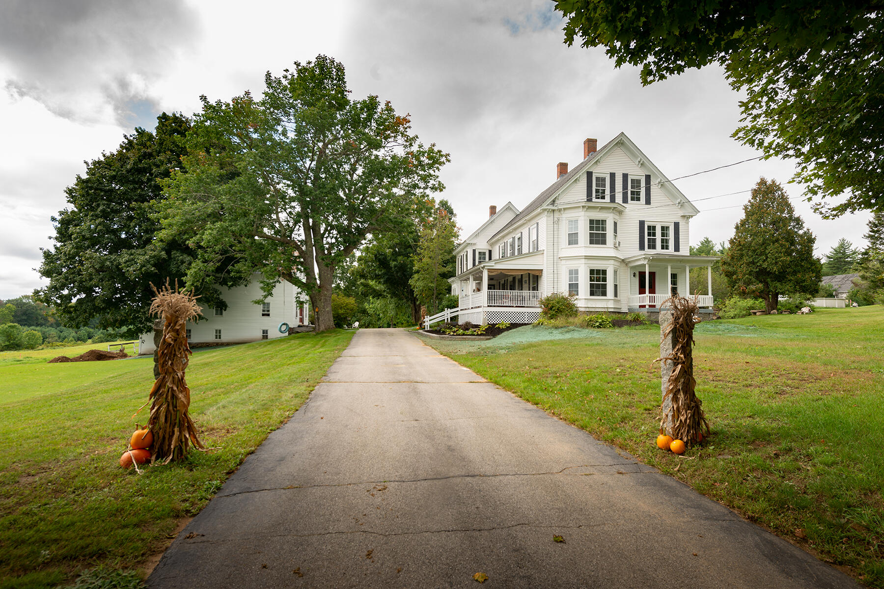 201 Lebanon Road North Berwick, ME 03906 - Photo 2 of 40 2 Front Drive
