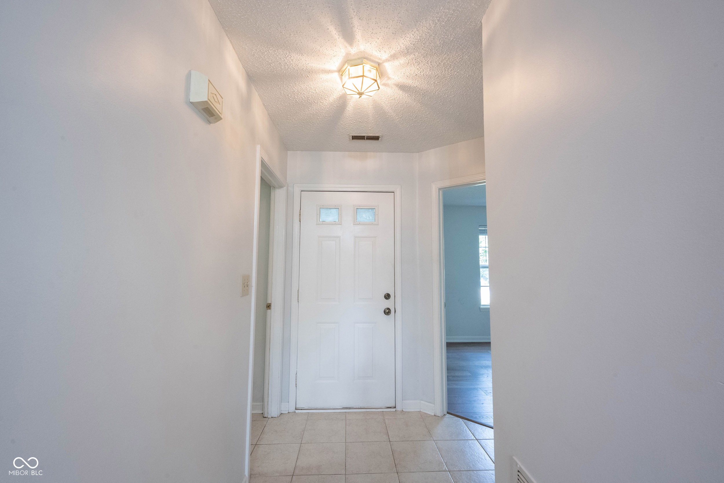 12853 Longleaf Lane Fishers, IN 46038 - Photo 3 of 35