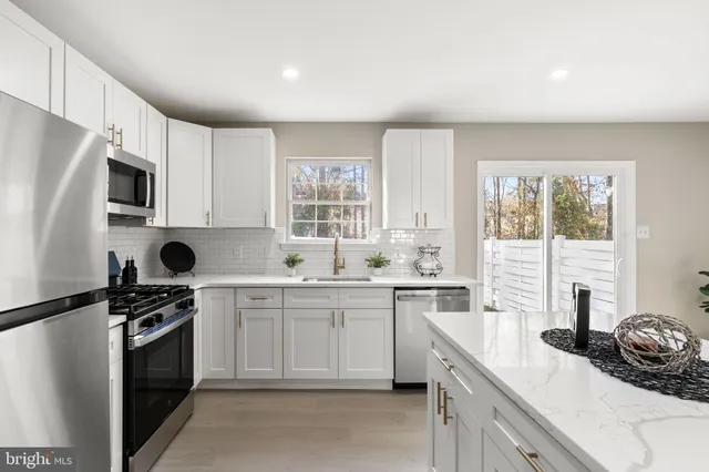 $299,900 | 20 Elks Trail, New Castle, DE 19720