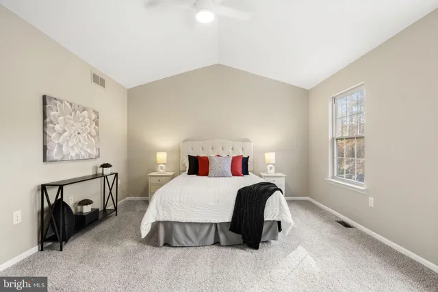 $299,900 | 20 Elks Trail, New Castle, DE 19720