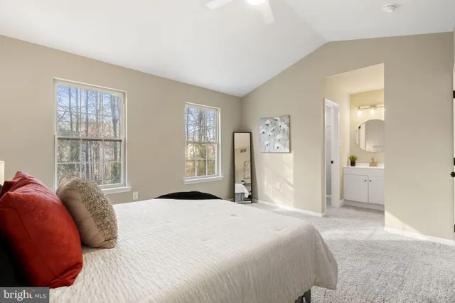 $299,900 | 20 Elks Trail, New Castle, DE 19720