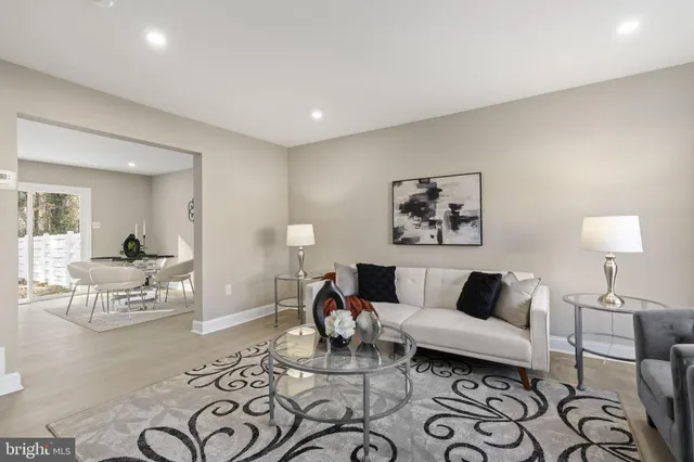 $299,900 | 20 Elks Trail, New Castle, DE 19720