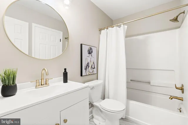 $299,900 | 20 Elks Trail, New Castle, DE 19720