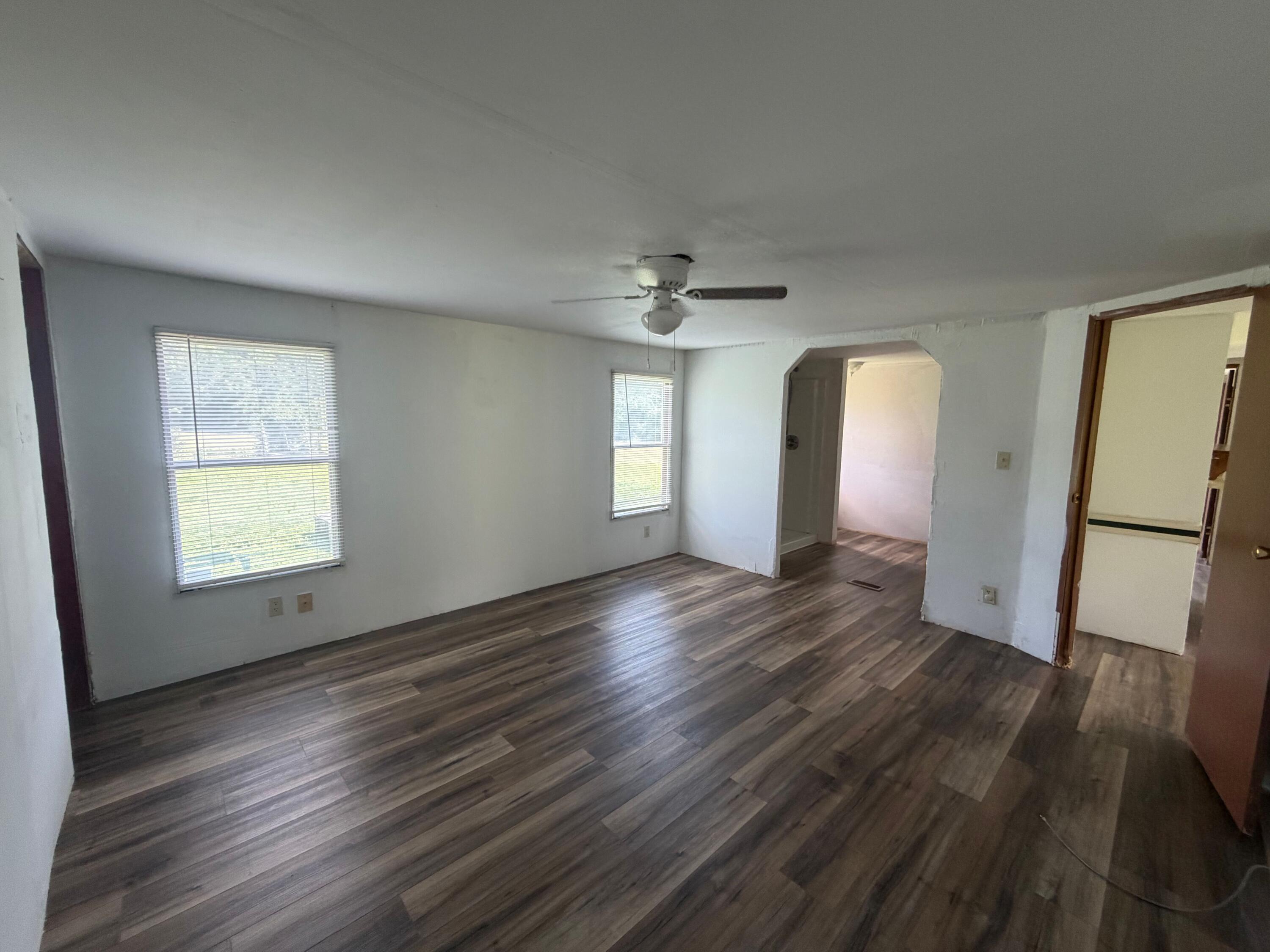 2375 John Watts Road Nicholasville, KY 40356 - Photo 21 of 37 Primary Bedroom