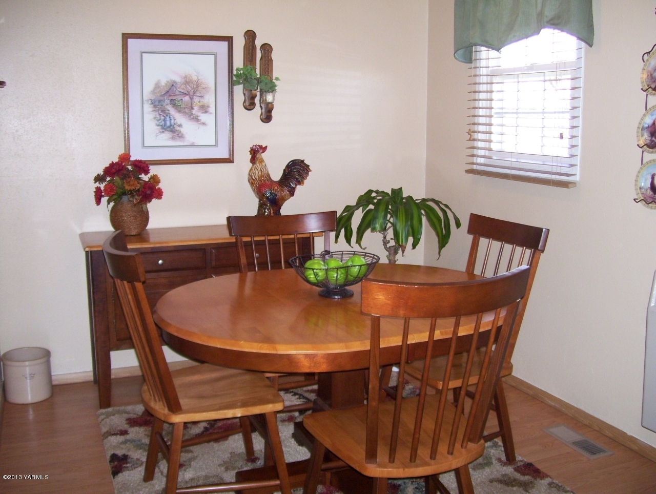 1401 Franklin Road Tieton, WA 98947 - Photo 10 of 20 a view of a dining room with furniture window and wooden floor