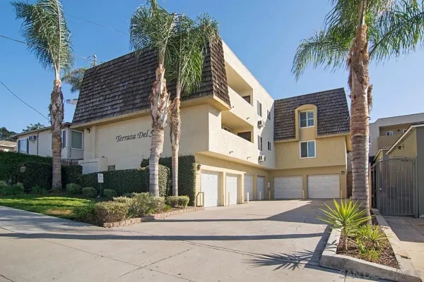 $3,450 | 2913 A Street, San Diego, CA 92102