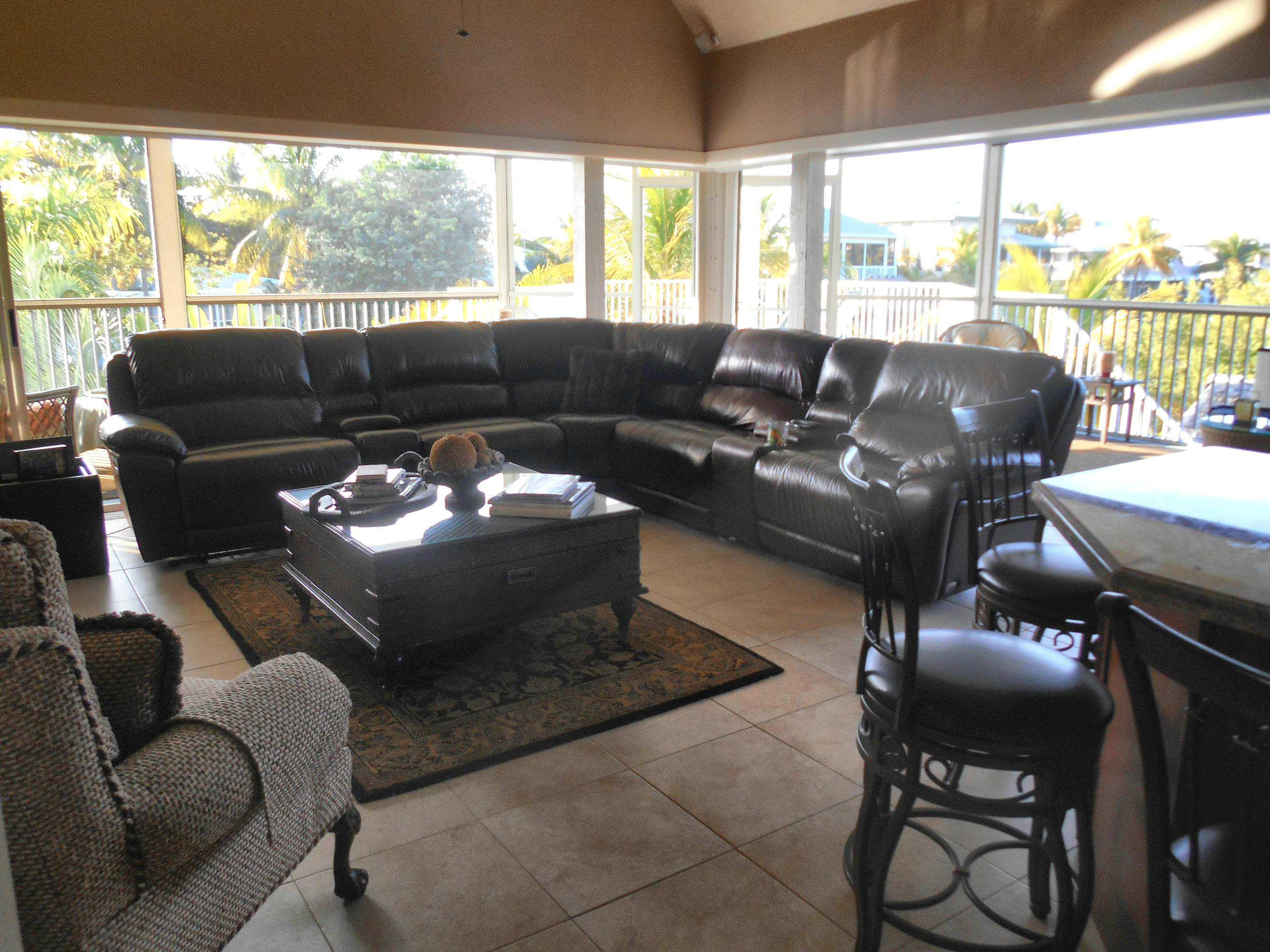 28535 Anne Bonny Road Summerland Key, FL 33042 - Photo 20 of 45 Living area