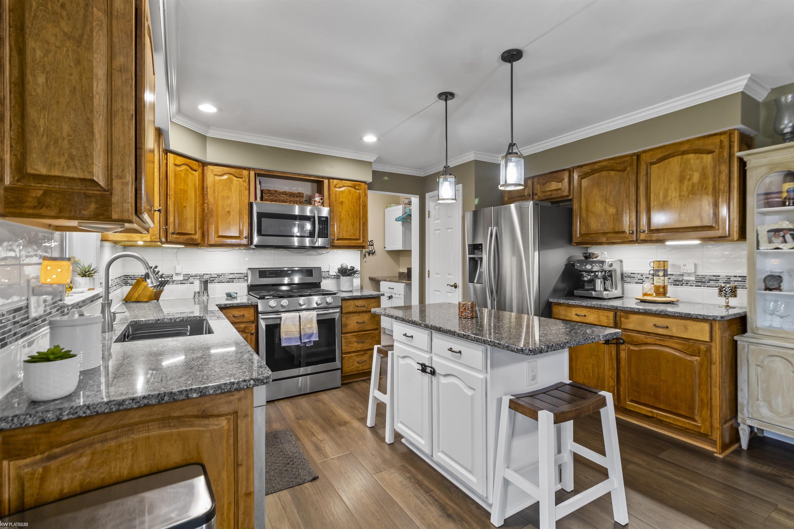 2030 Palms Road Columbus, MI 48063 - Photo 20 of 44