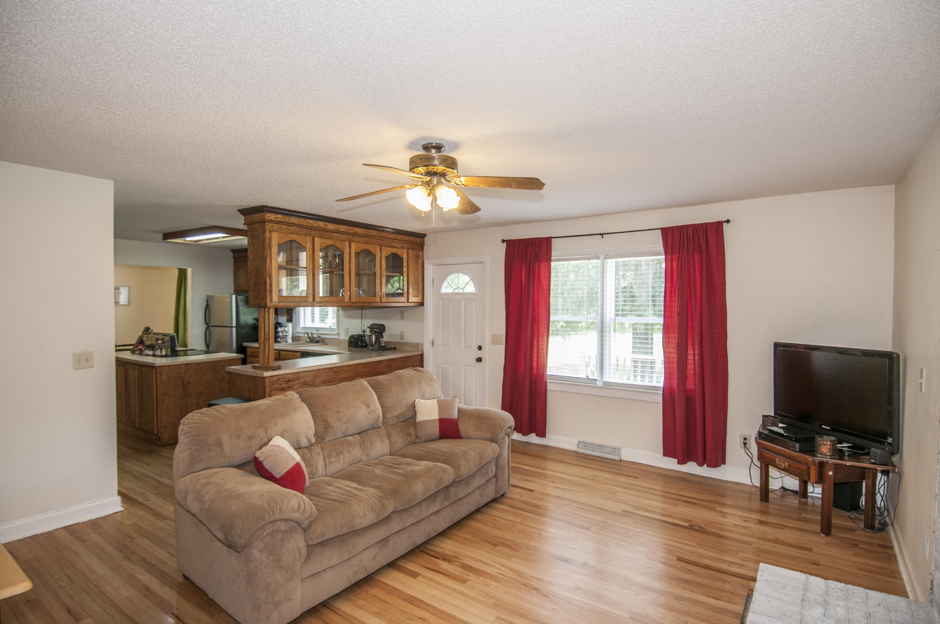 5626 Salters Hill Road Ravenel, SC 29470 - Photo 13 of 51 Family Room