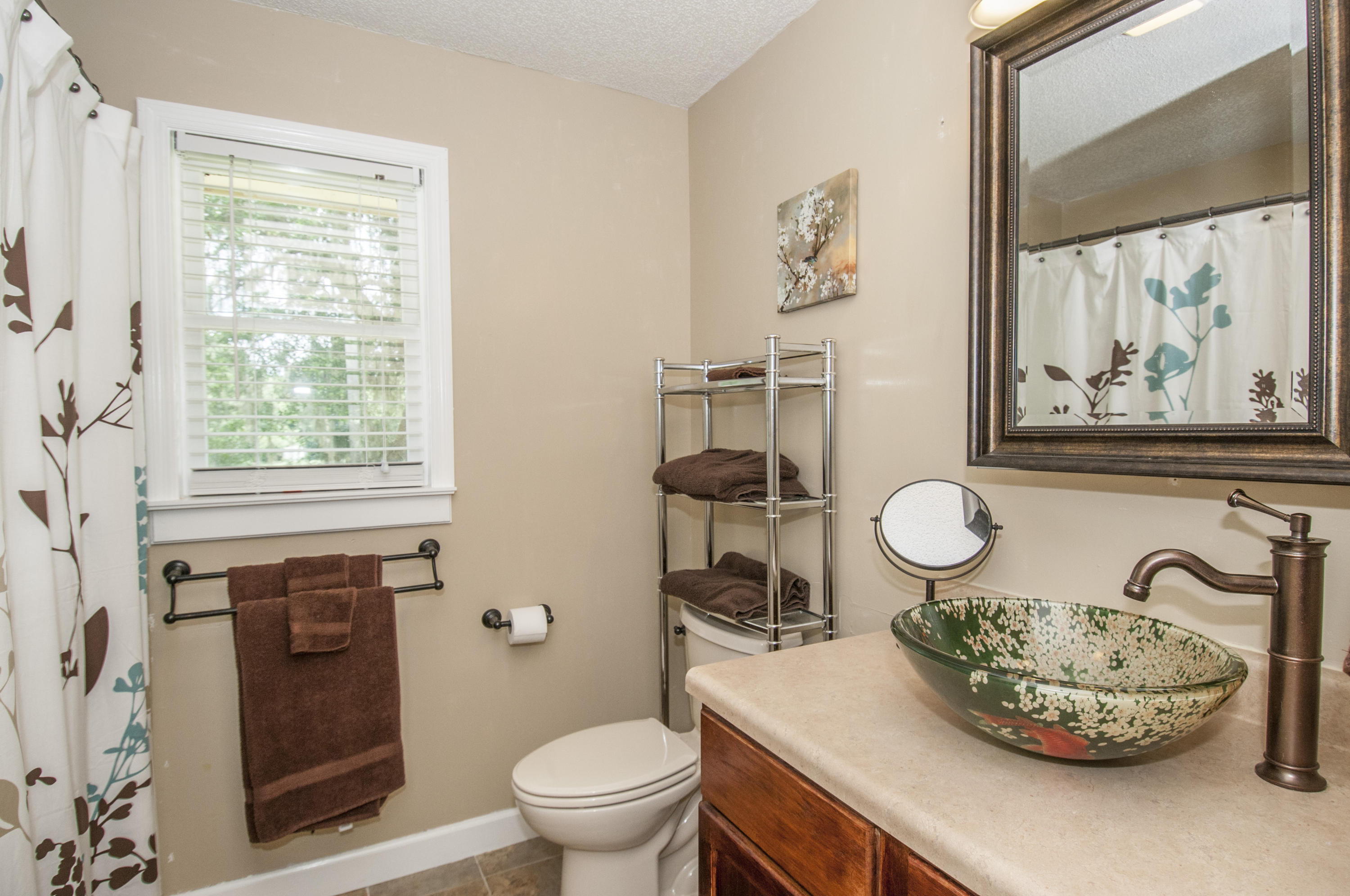 5626 Salters Hill Road Ravenel, SC 29470 - Photo 18 of 51 Upstairs Hall Bath
