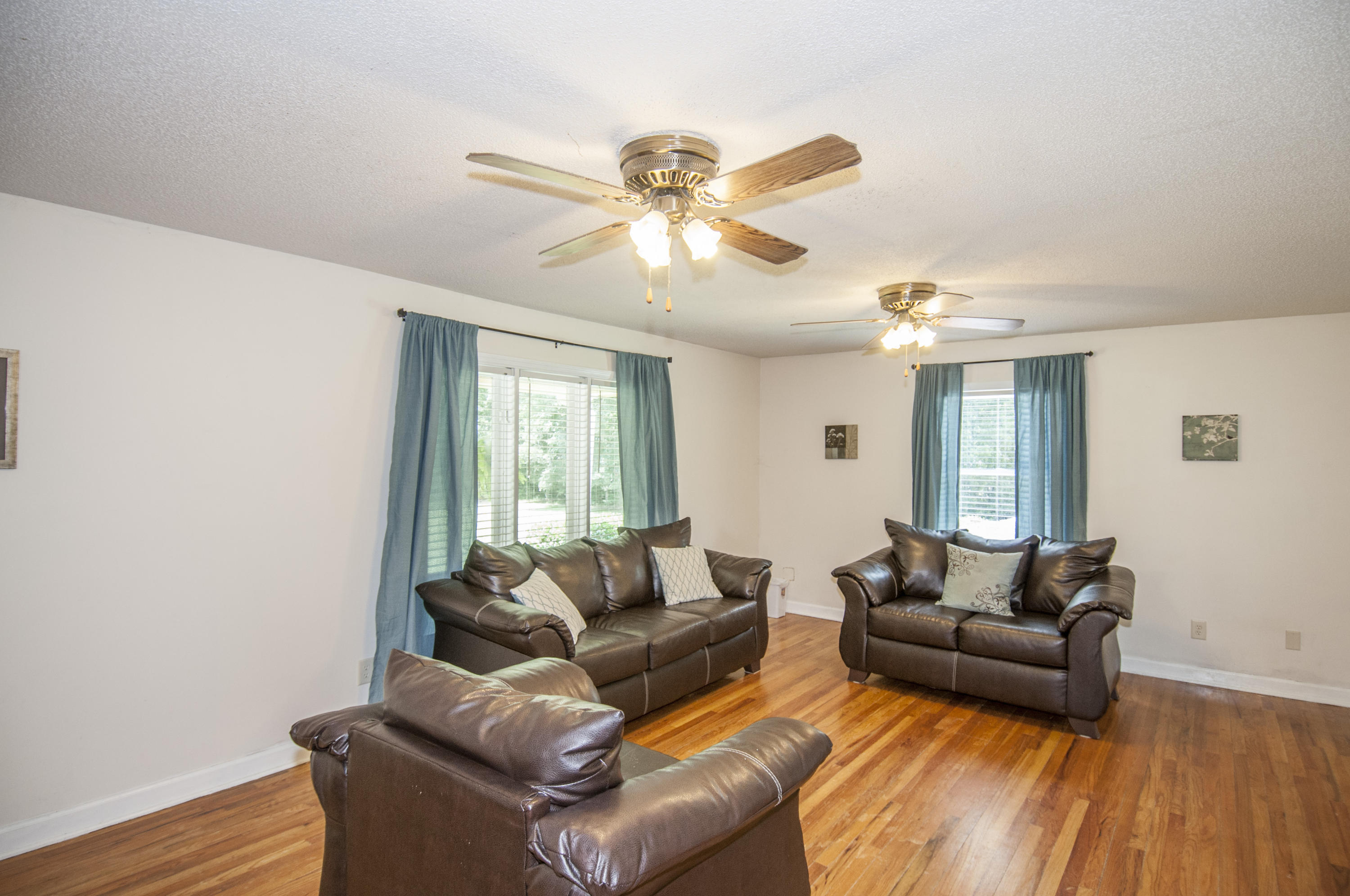 5626 Salters Hill Road Ravenel, SC 29470 - Photo 6 of 51 Living Room