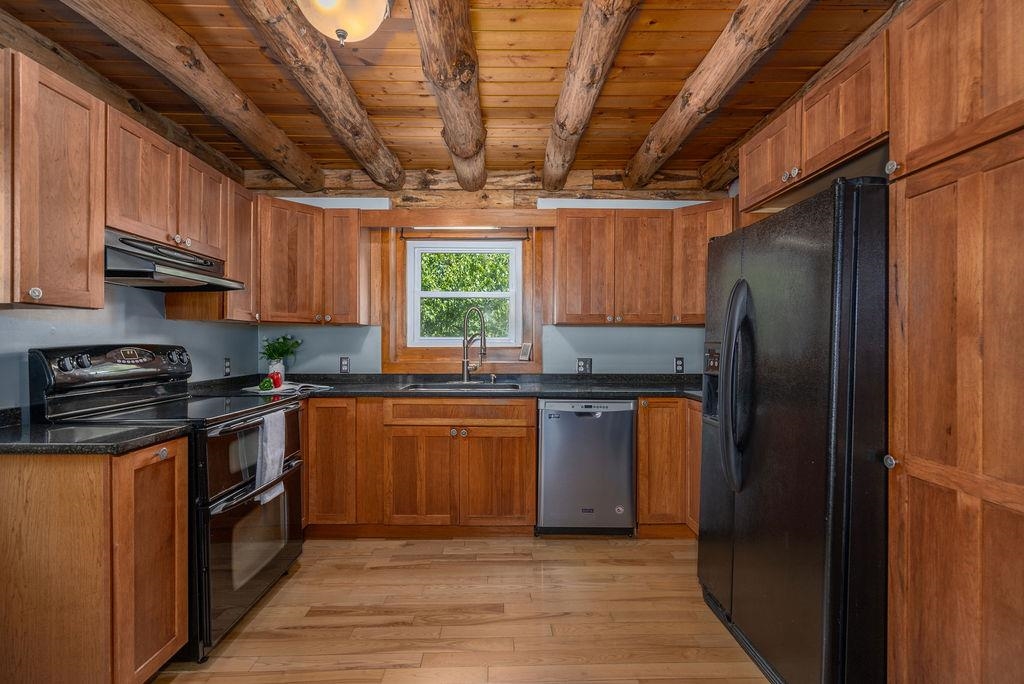 80 Ridge Farm Road Strafford, NH 03884 - Photo 9 of 37