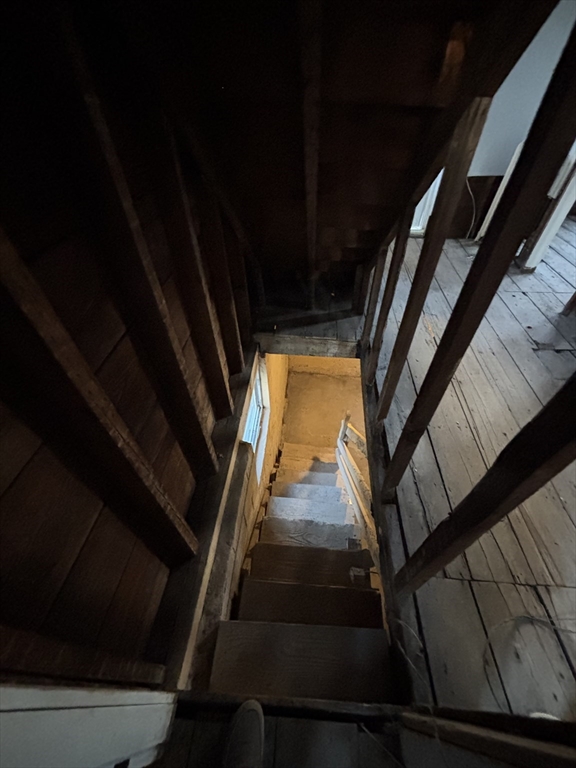 90 Cambridge Street Springfield, MA 01109 - Photo 12 of 25 a view of stairs