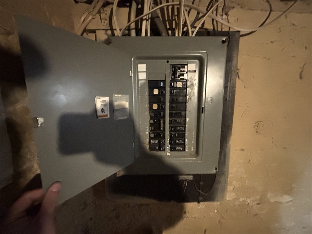 90 Cambridge Street Springfield, MA 01109 - Photo 14 of 25 a front view of a house with windows