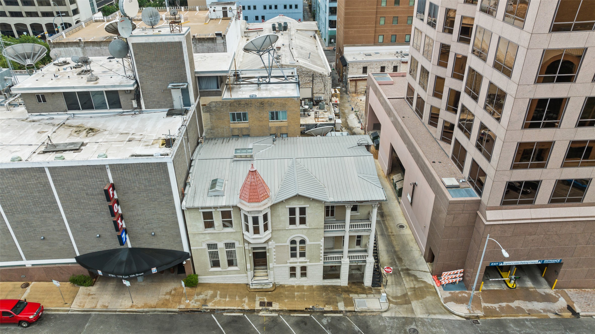 109 East 10th Street Austin, TX 78701 - Photo 17 of 38 Drone / aerial view
