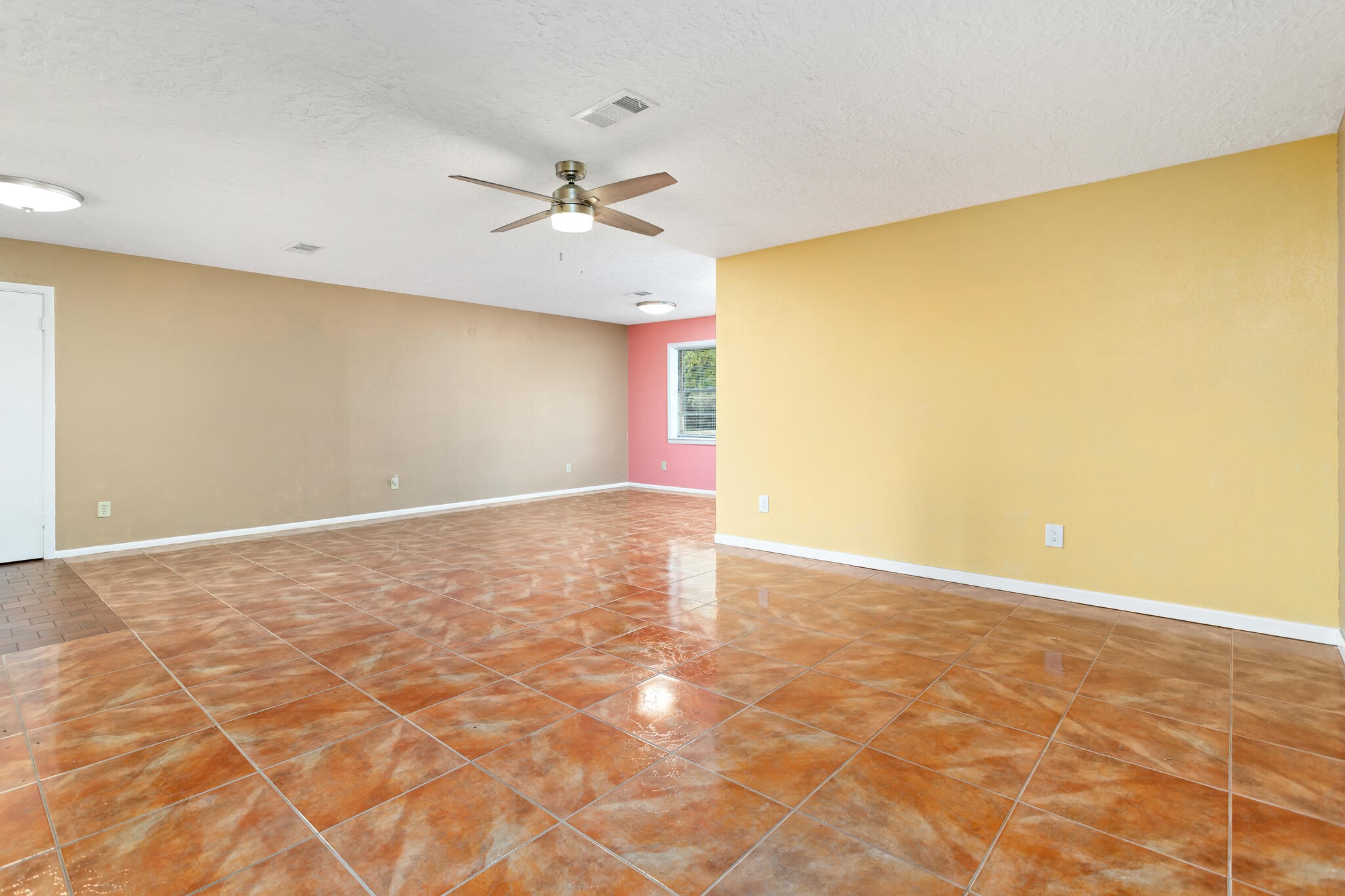 5195 Laurel Street Beaumont, TX 77707 - Photo 13 of 35