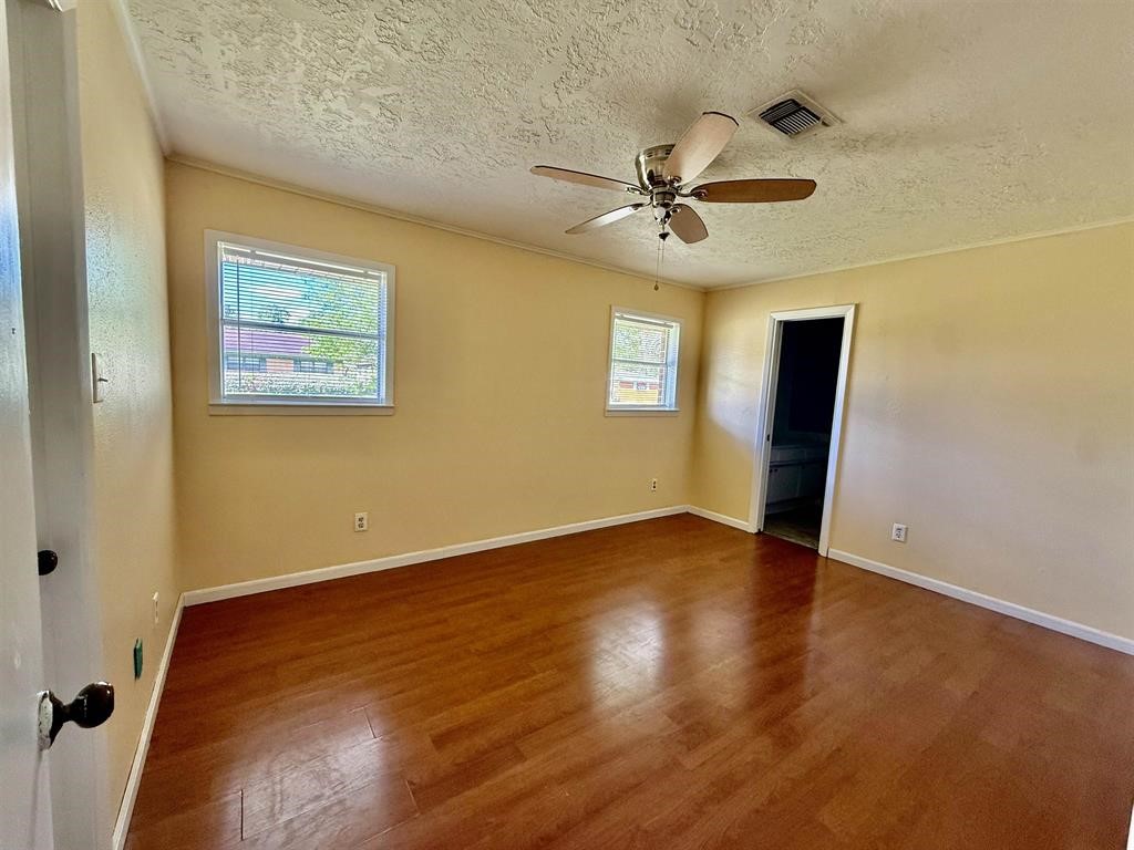5195 Laurel Street Beaumont, TX 77707 - Photo 21 of 35