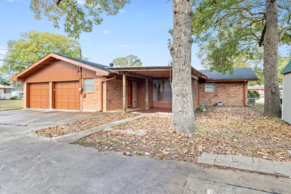 $208,000 | 5195 Laurel Street, Beaumont, TX 77707