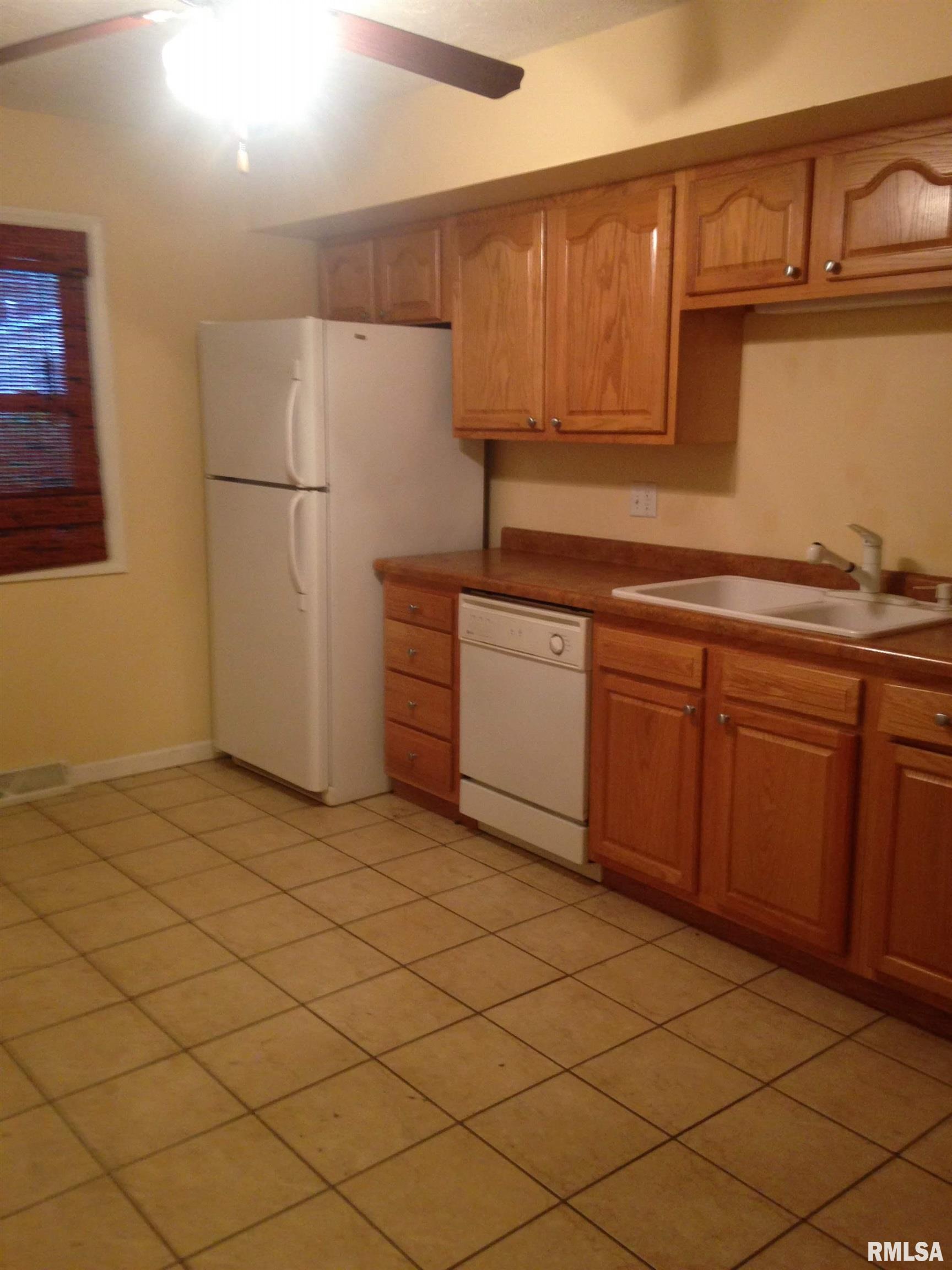 316-318 Norwalk Road Springfield, IL 62704 - Photo 4 of 30